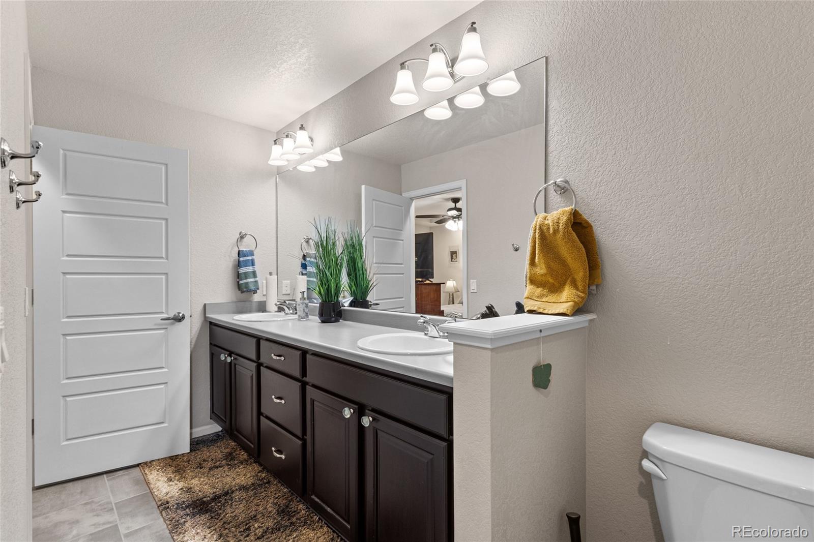 MLS Image #19 for 5519  genoa street,denver, Colorado