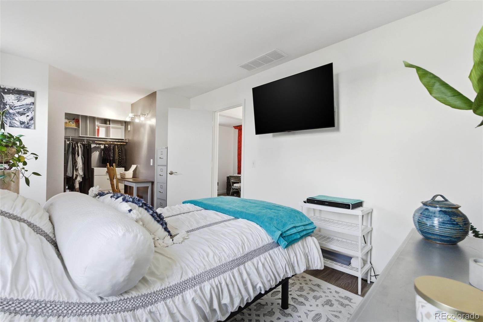 MLS Image #14 for 7944  chase circle,arvada, Colorado