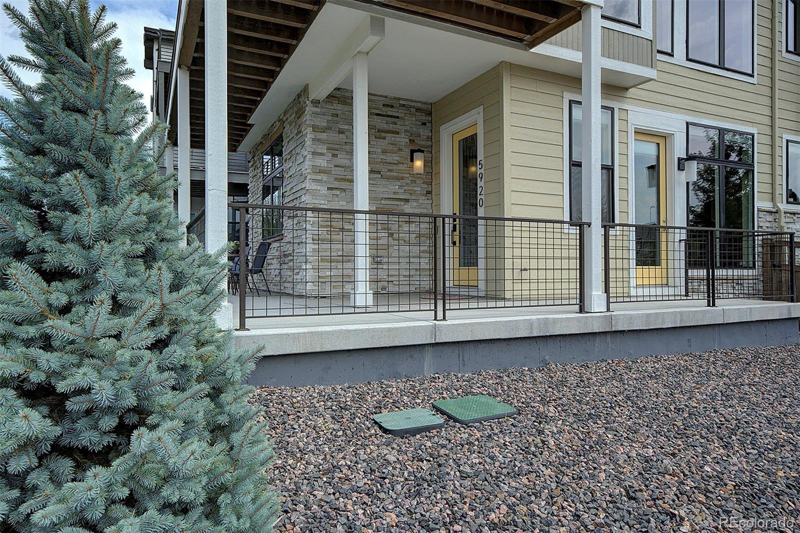 MLS Image #2 for 5920 n perth street,aurora, Colorado