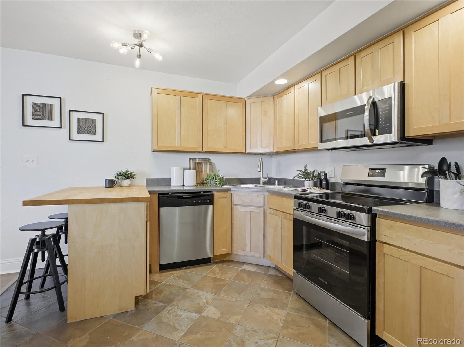 MLS Image #5 for 601 w 11th avenue,denver, Colorado