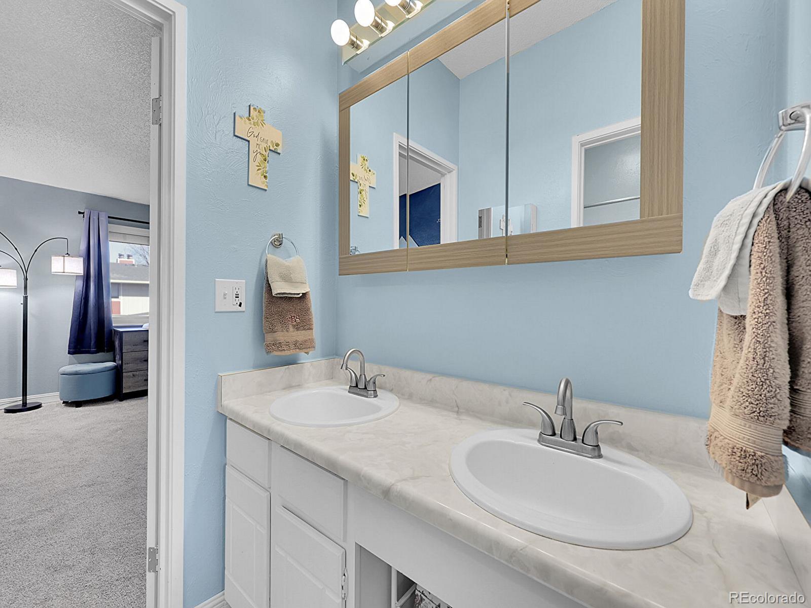 MLS Image #14 for 218 w rockrimmon boulevard,colorado springs, Colorado
