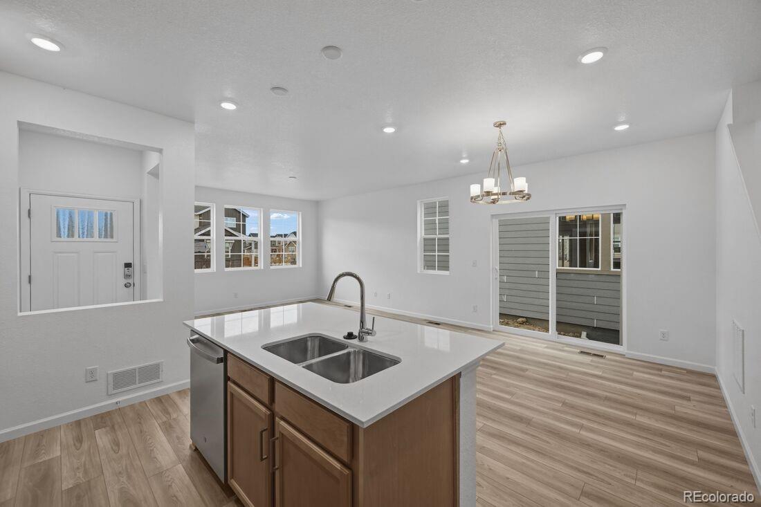 MLS Image #2 for 3293 n coolidge way,aurora, Colorado