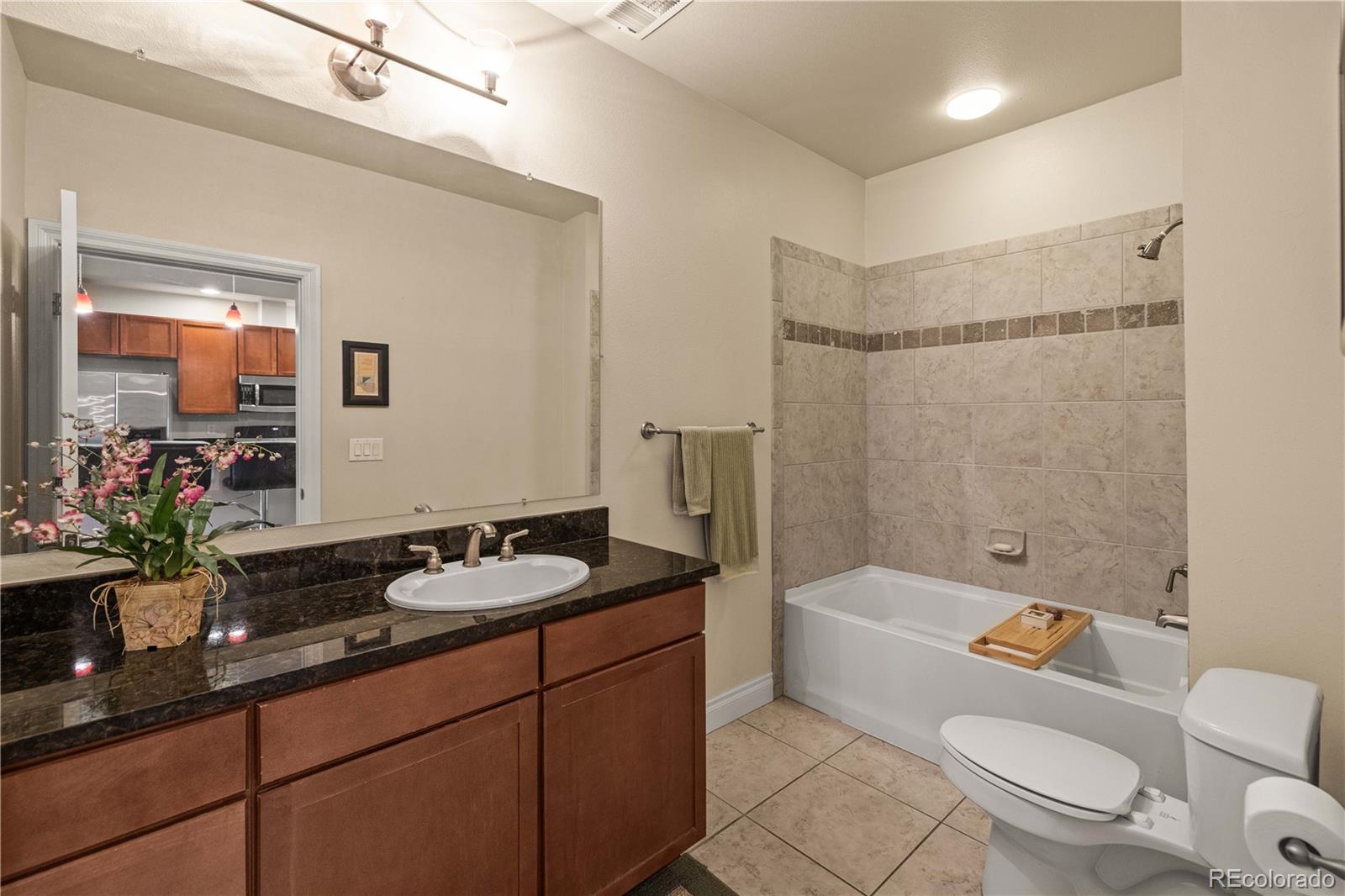 MLS Image #11 for 1700 n emerson street 304,denver, Colorado