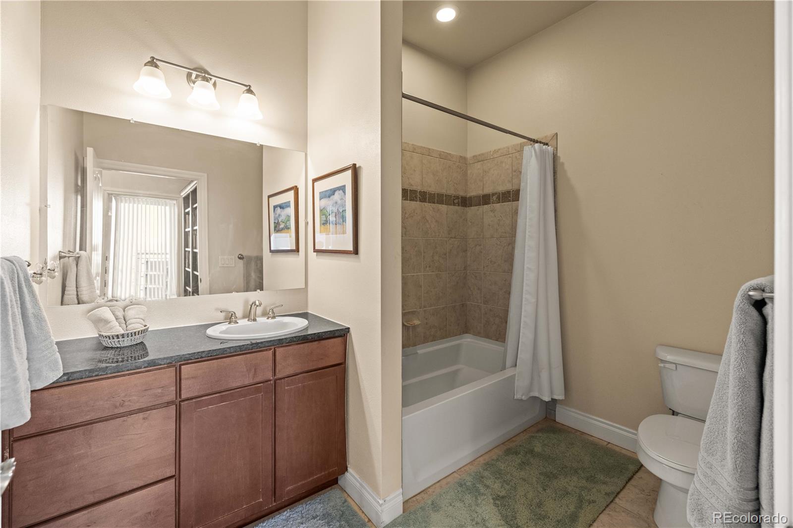 MLS Image #13 for 1700 n emerson street 304,denver, Colorado