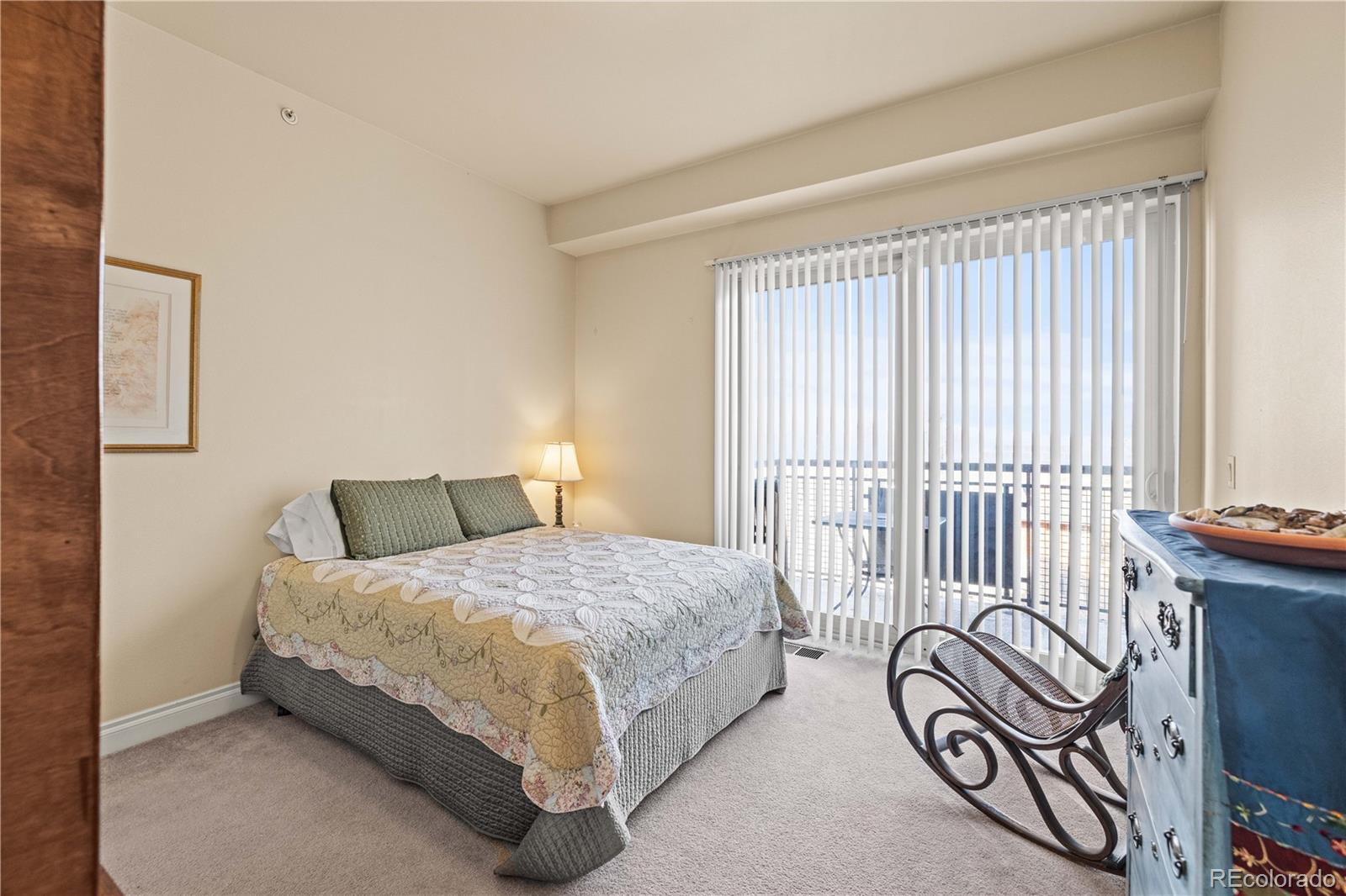 MLS Image #14 for 1700 n emerson street 304,denver, Colorado
