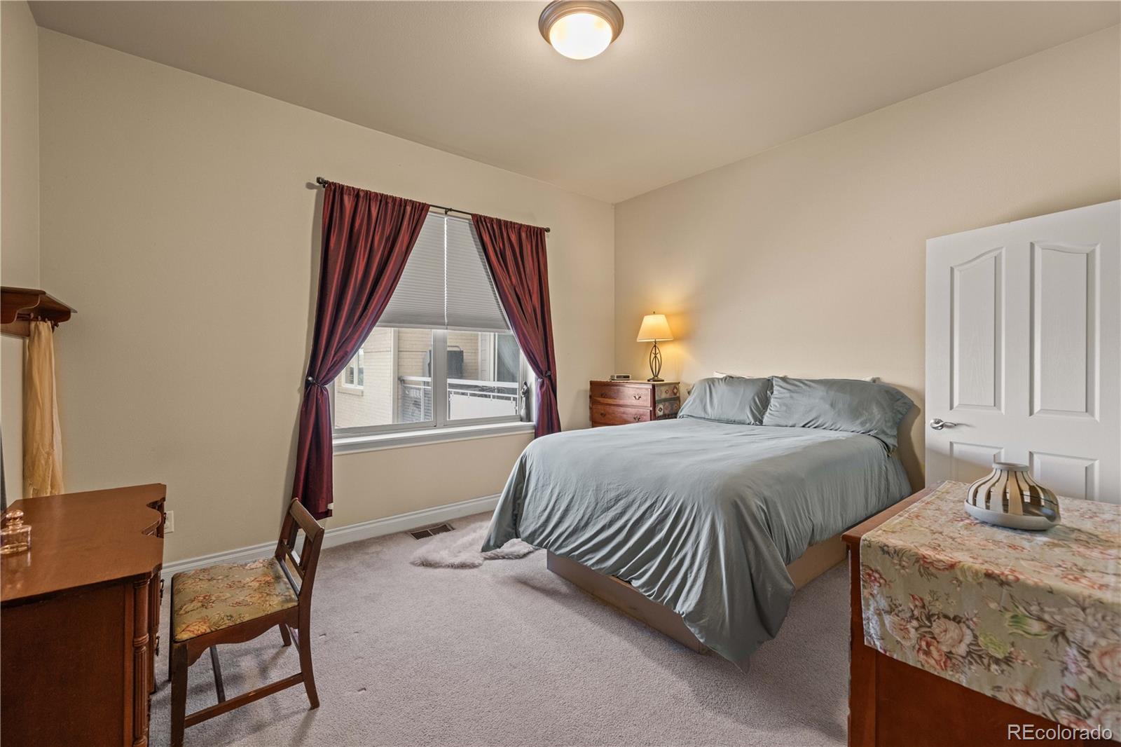 MLS Image #15 for 1700 n emerson street 304,denver, Colorado