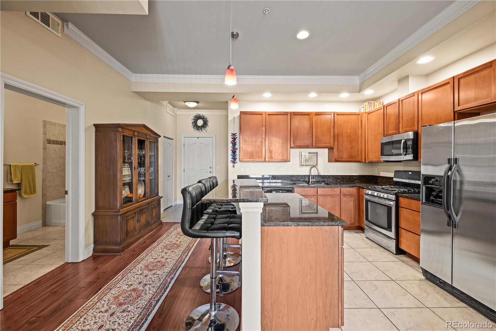 MLS Image #4 for 1700 n emerson street 304,denver, Colorado