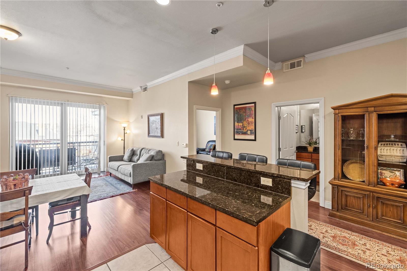 MLS Image #7 for 1700 n emerson street 304,denver, Colorado