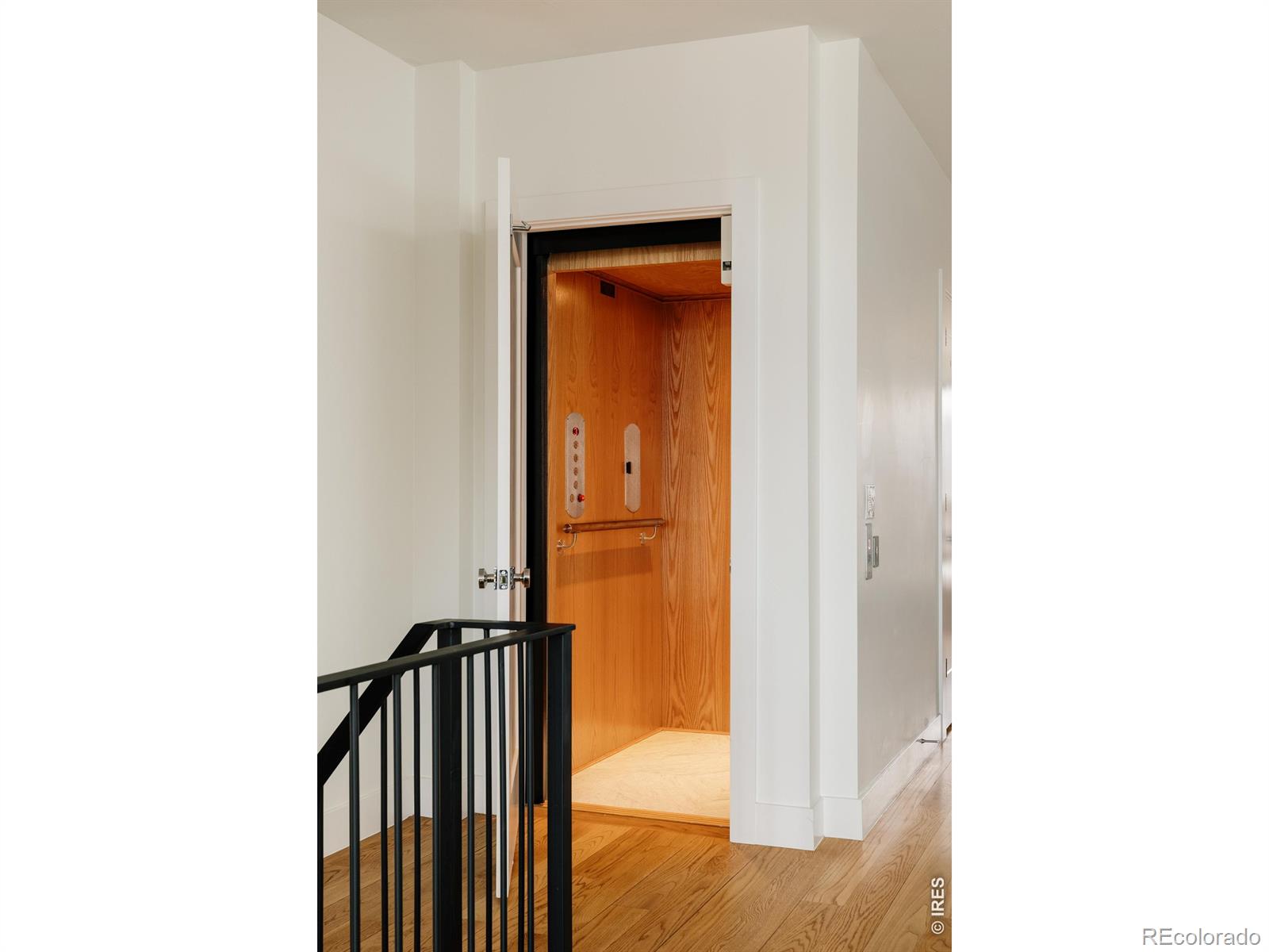 MLS Image #8 for 594  saint paul street ,denver, Colorado