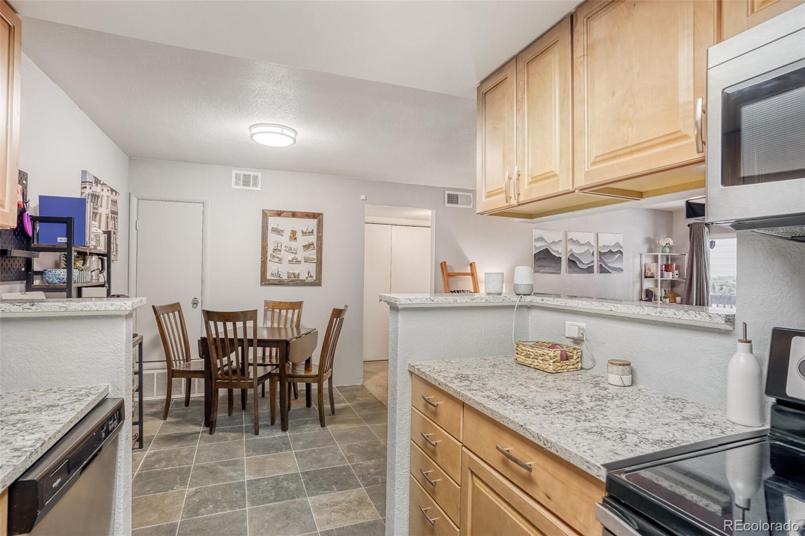 MLS Image #13 for 3460 s eagle street,aurora, Colorado