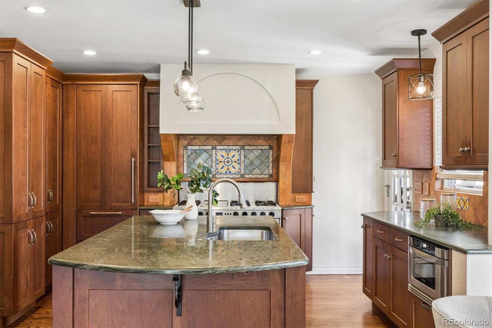 MLS Image #21 for 6  ivy lane,denver, Colorado
