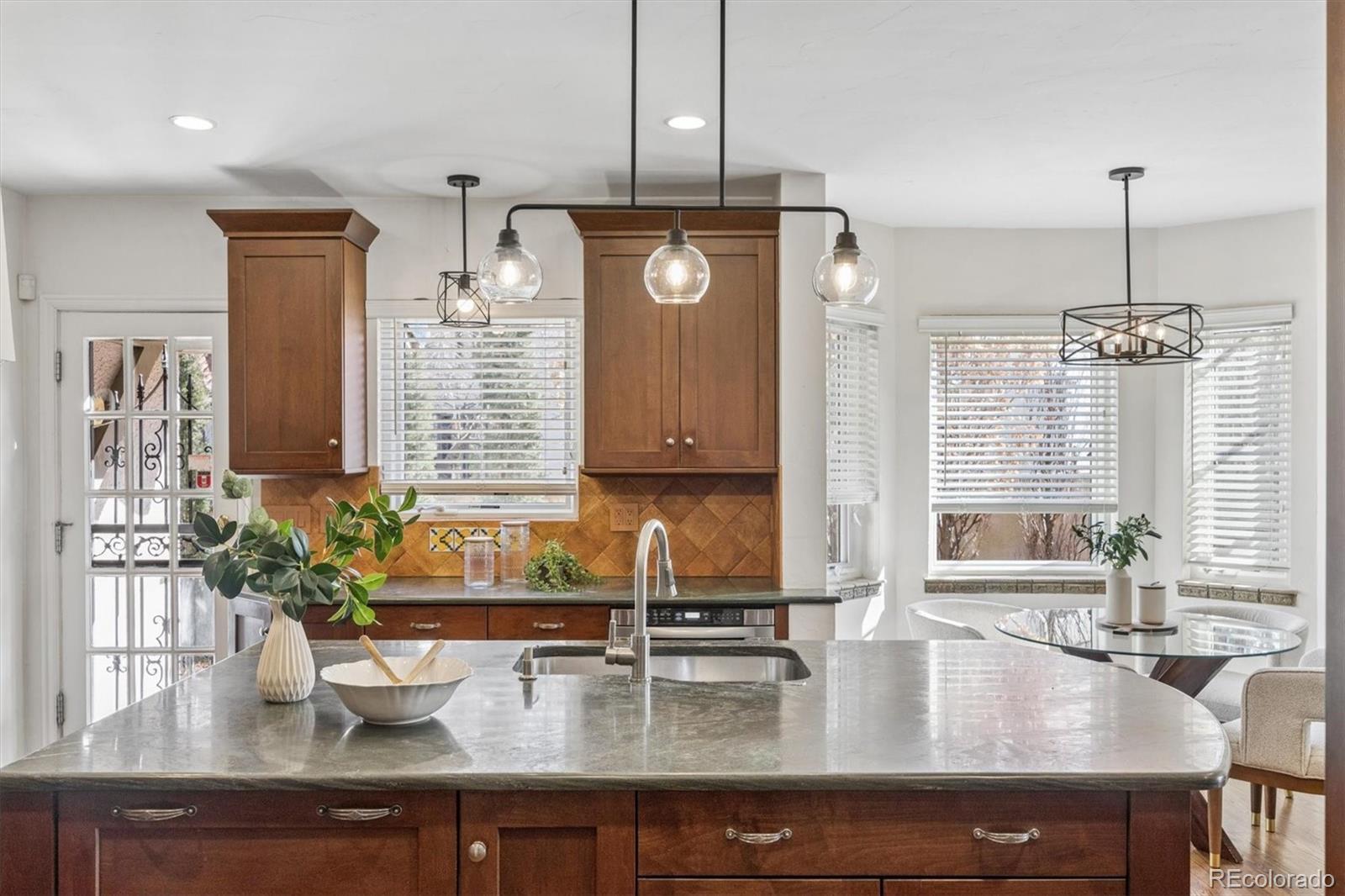 MLS Image #22 for 6  ivy lane,denver, Colorado