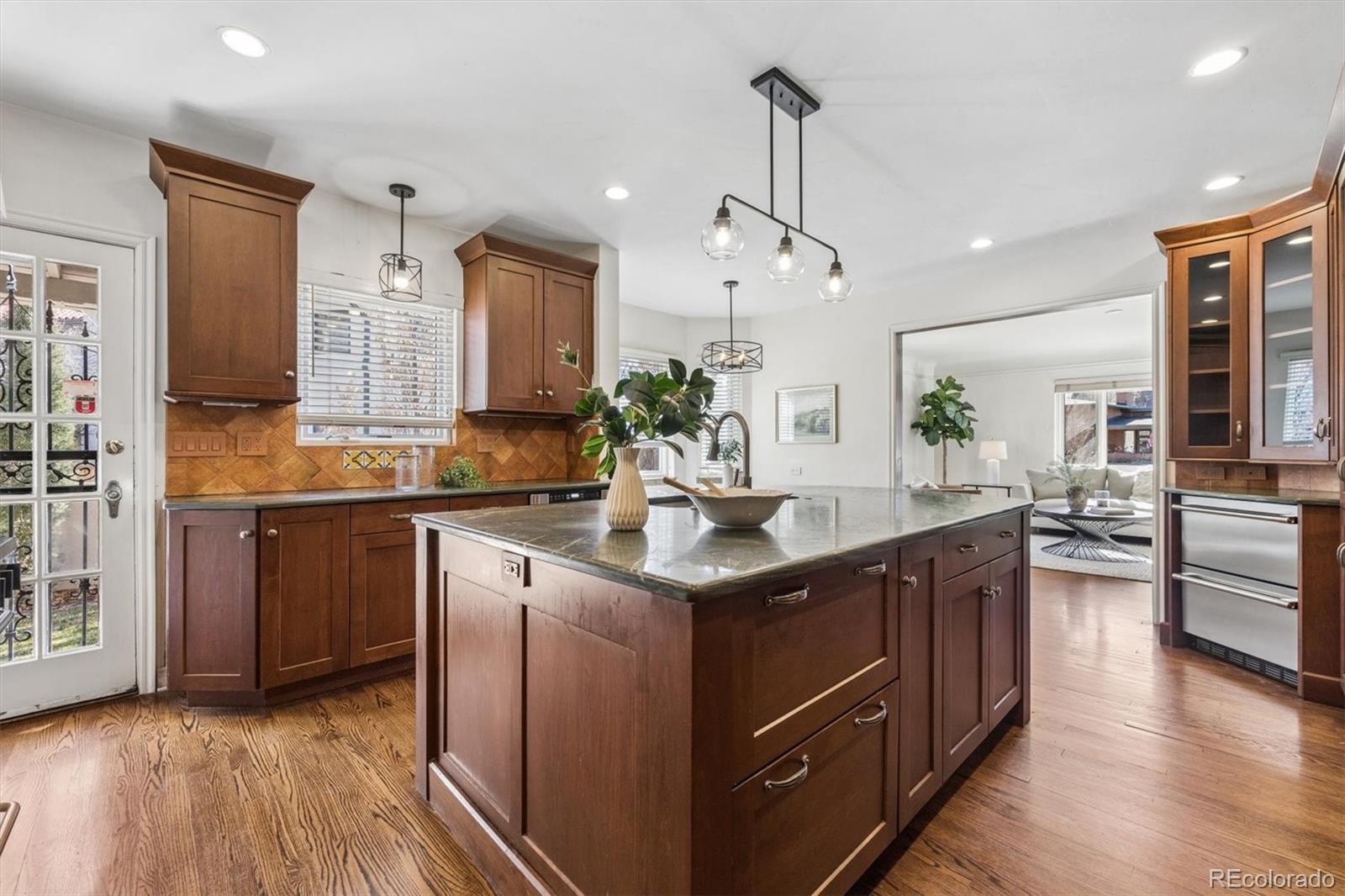 MLS Image #25 for 6  ivy lane,denver, Colorado