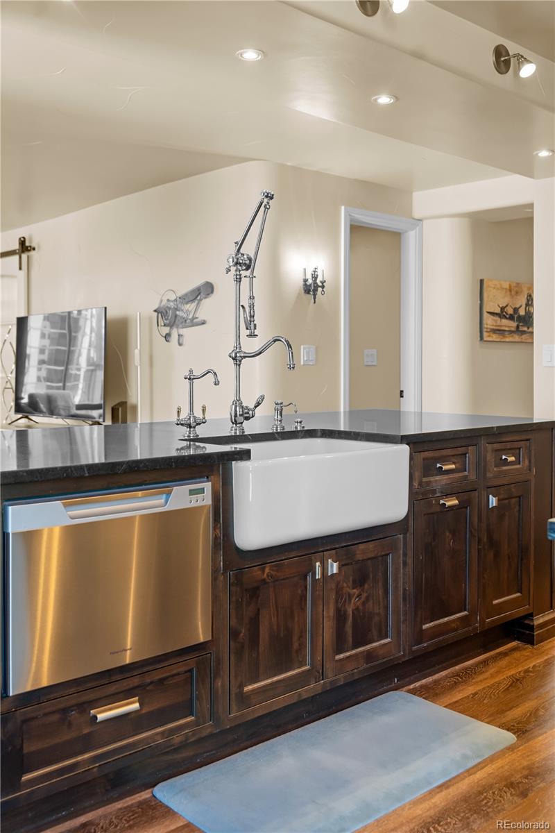 MLS Image #13 for 1625  larimer street 1705,denver, Colorado