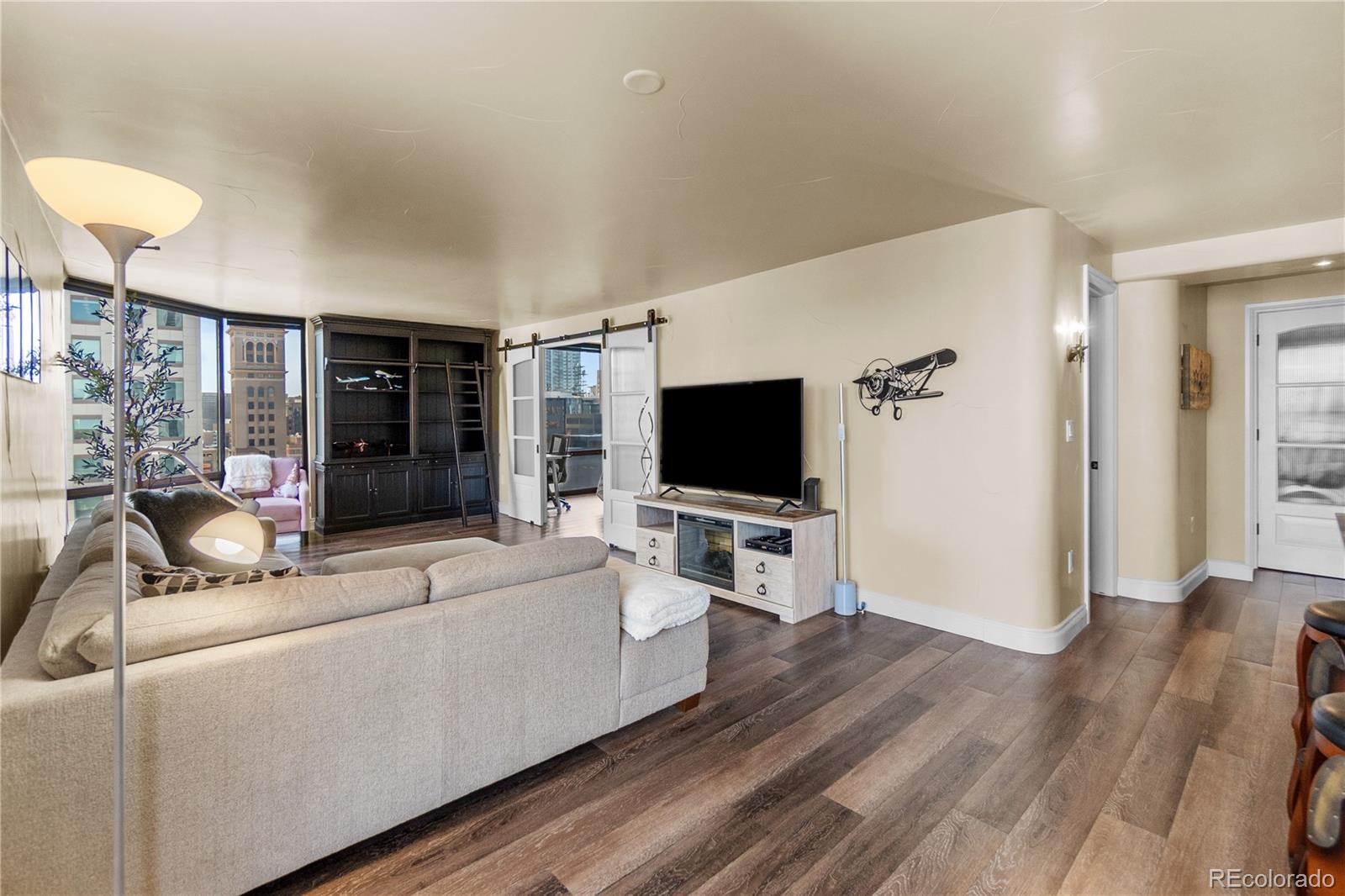 MLS Image #16 for 1625  larimer street 1705,denver, Colorado