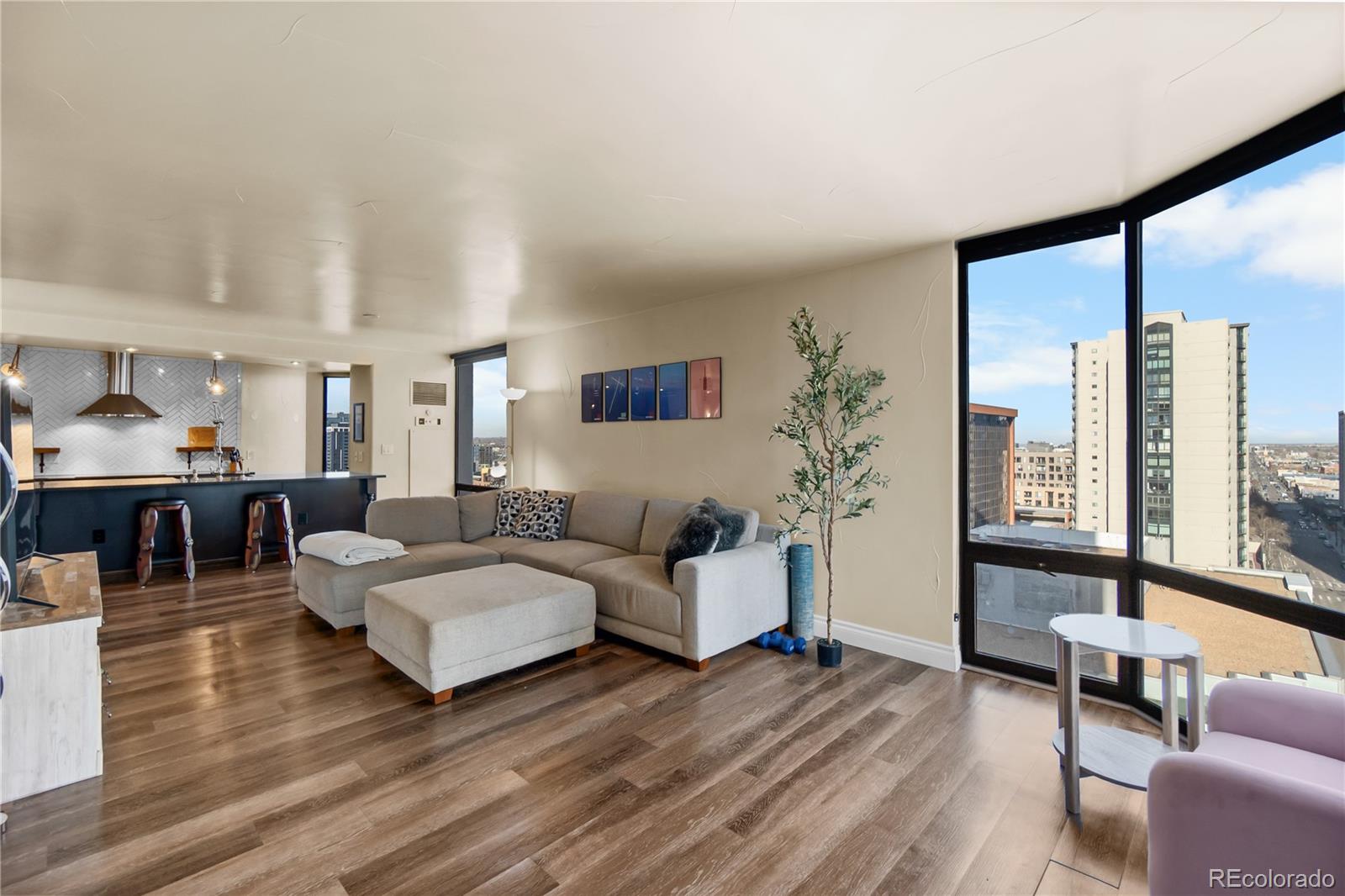 MLS Image #18 for 1625  larimer street 1705,denver, Colorado