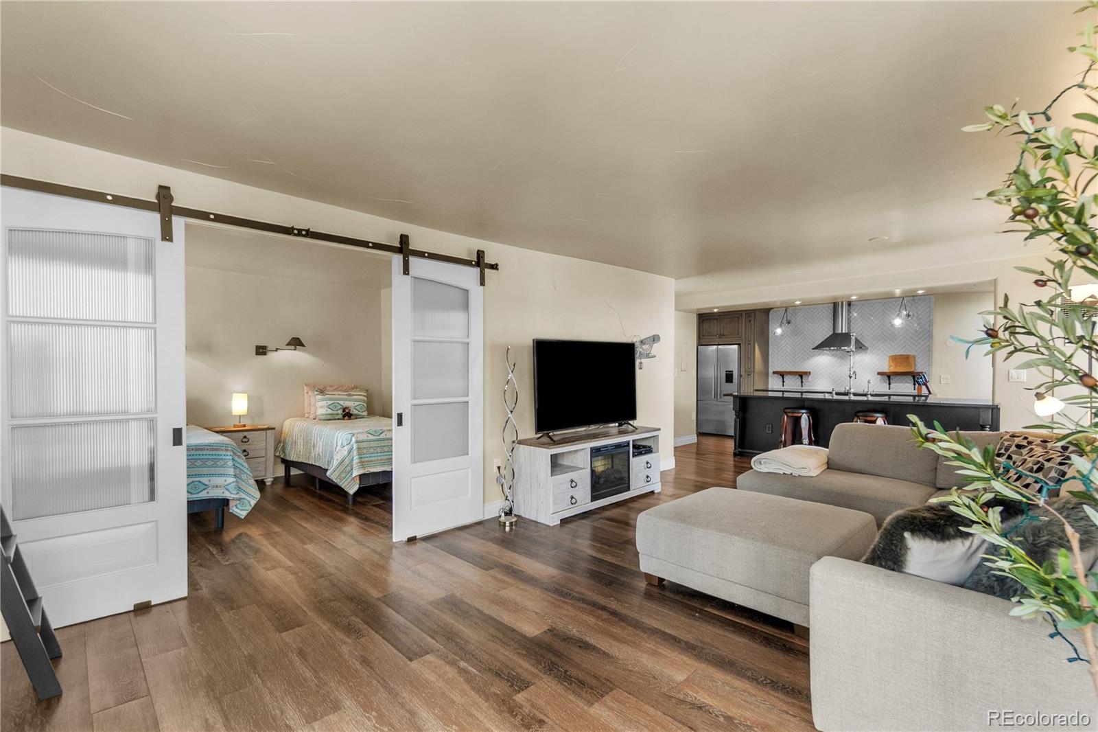 MLS Image #22 for 1625  larimer street 1705,denver, Colorado