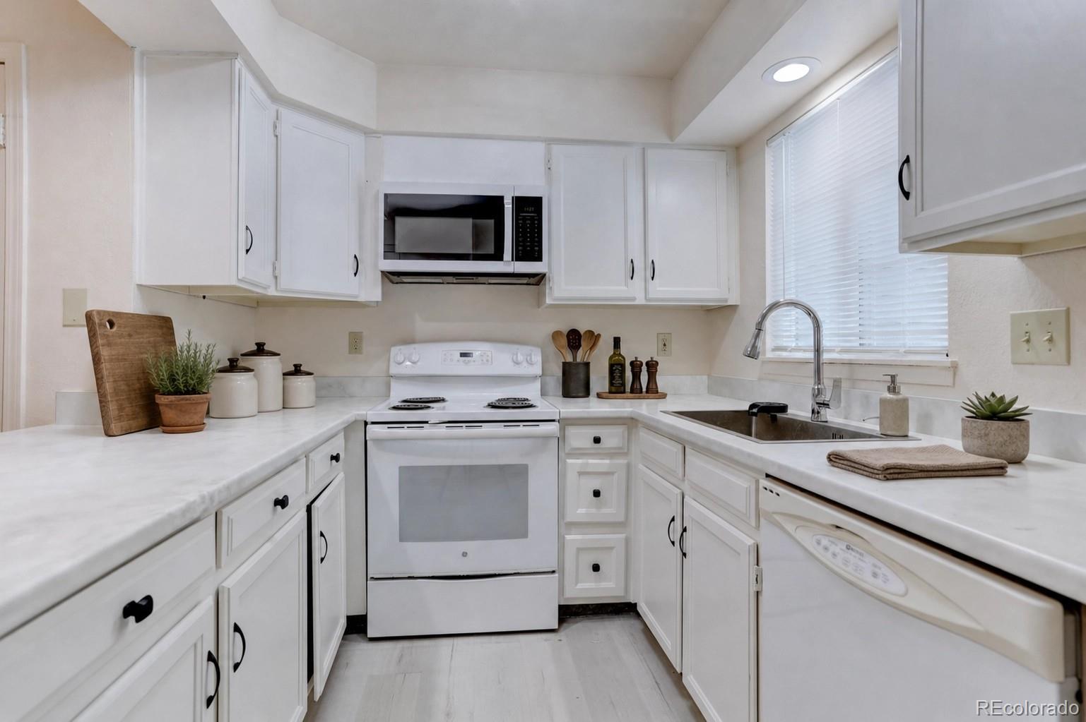MLS Image #12 for 19842  summerset lane,parker, Colorado