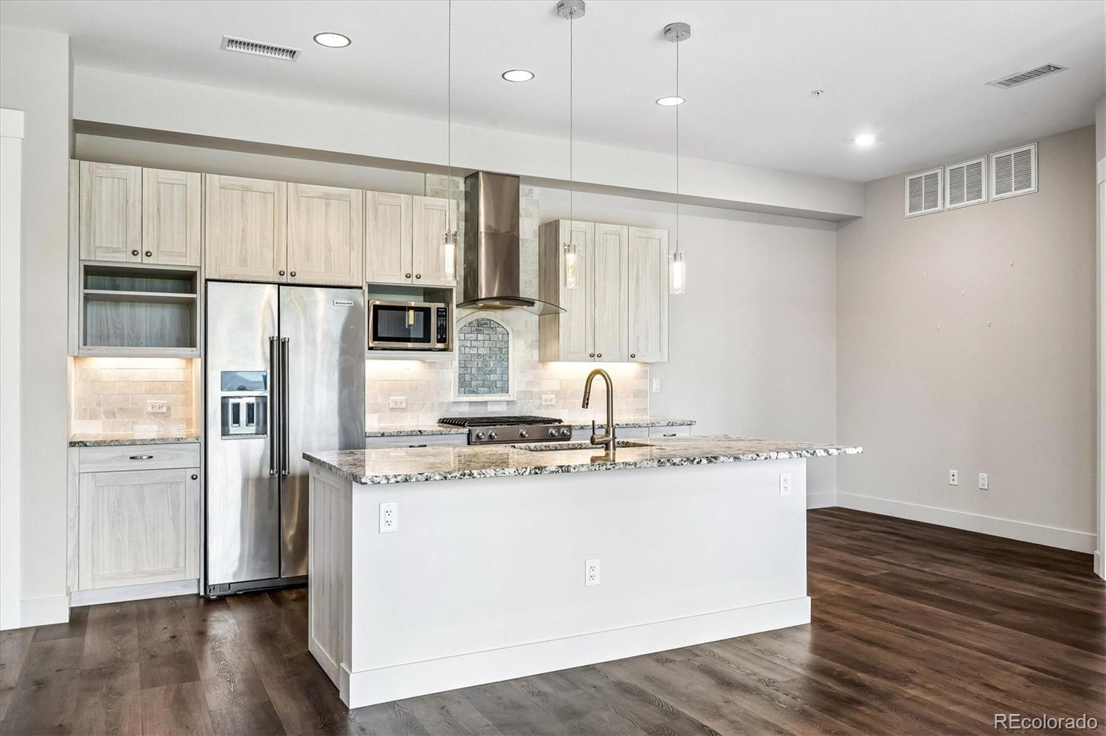 MLS Image #24 for 4885 s monaco street 207,denver, Colorado