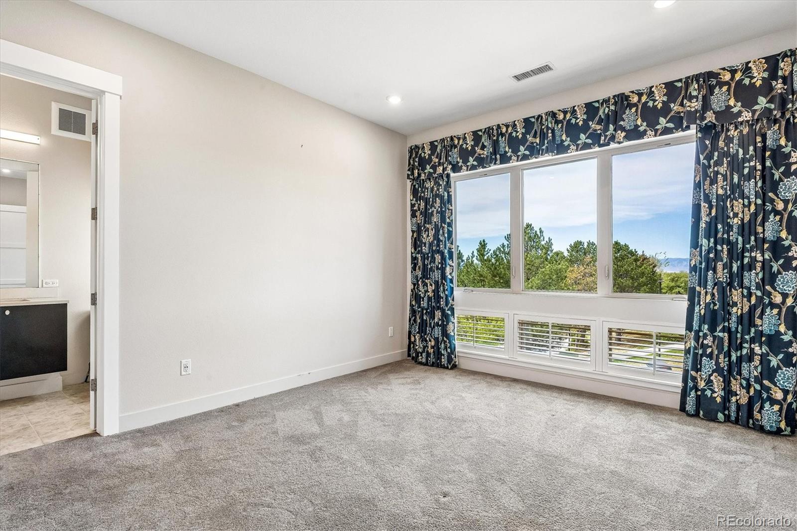 MLS Image #30 for 4885 s monaco street 207,denver, Colorado