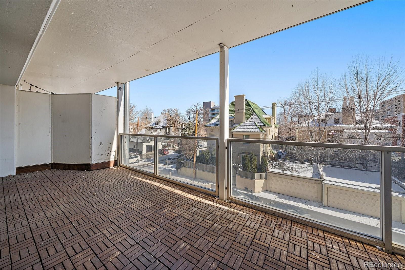 MLS Image #10 for 888 n logan street 4f,denver, Colorado
