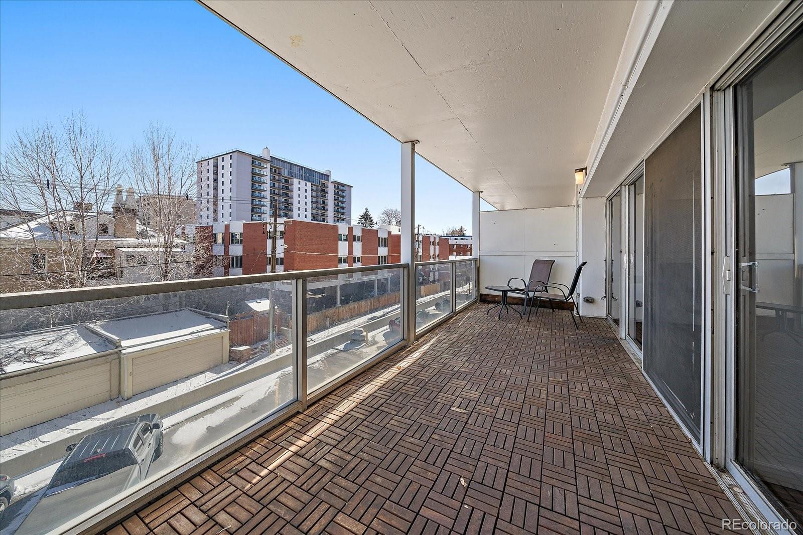 MLS Image #11 for 888 n logan street 4f,denver, Colorado