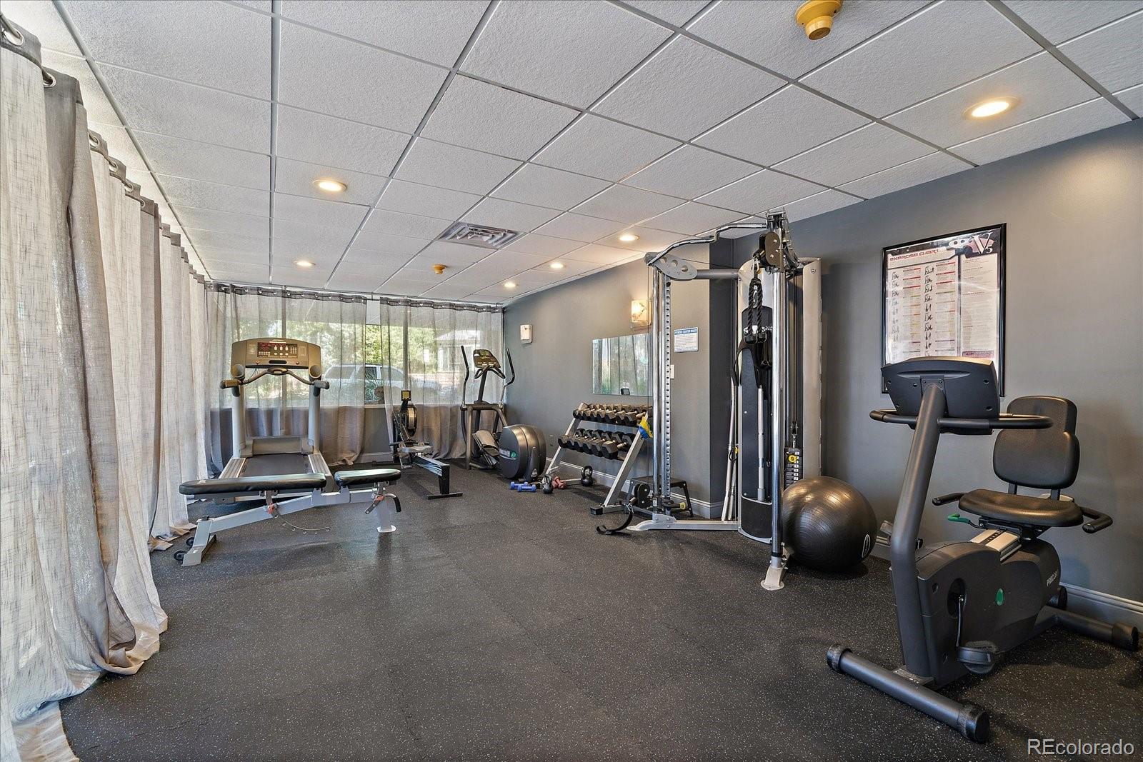 MLS Image #13 for 888 n logan street 4f,denver, Colorado