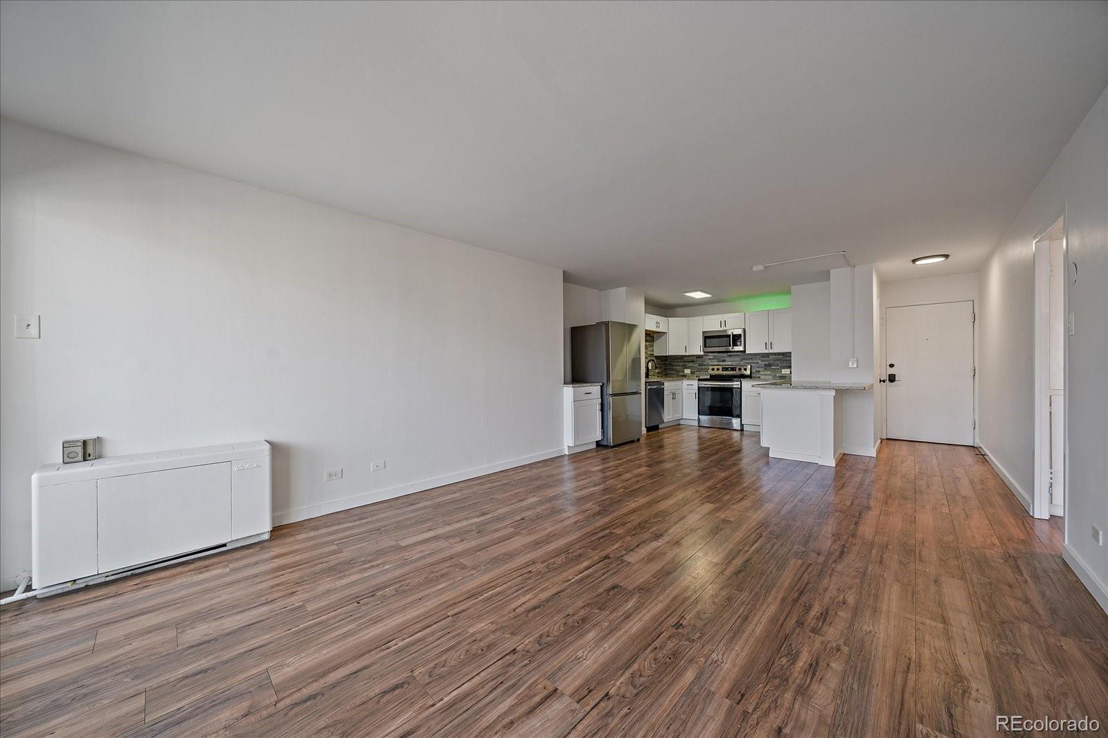 MLS Image #4 for 888 n logan street 4f,denver, Colorado