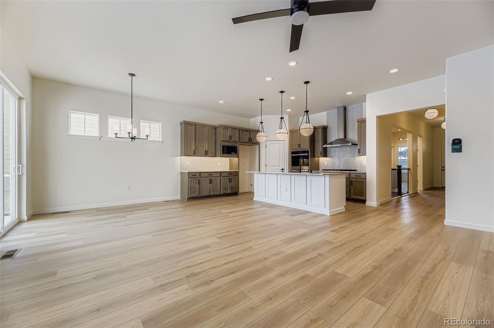 MLS Image #5 for 8942 s riviera way,aurora, Colorado