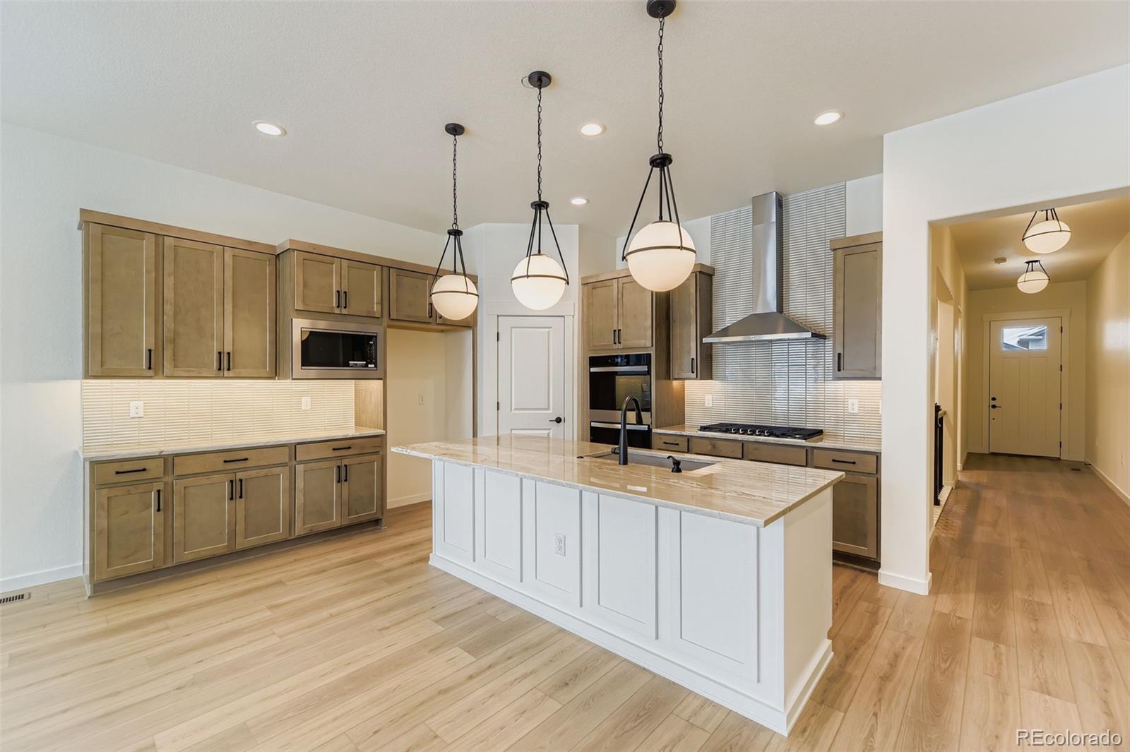MLS Image #7 for 8942 s riviera way,aurora, Colorado