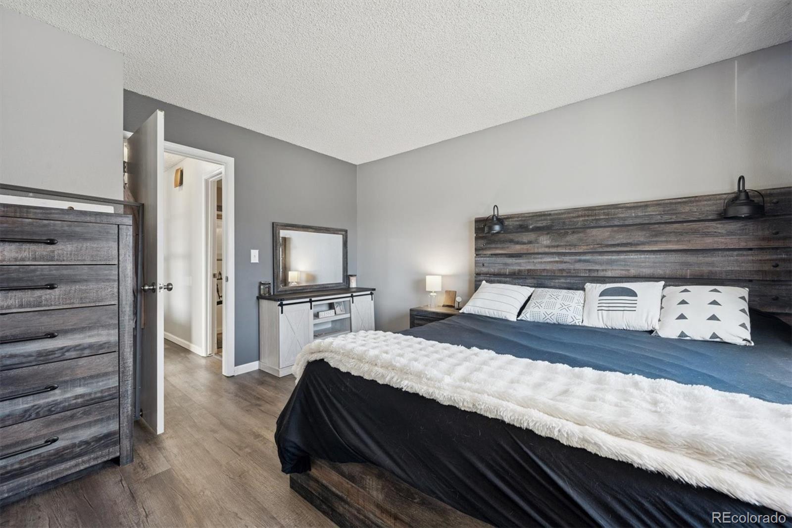 MLS Image #14 for 10233 w 80th drive,arvada, Colorado