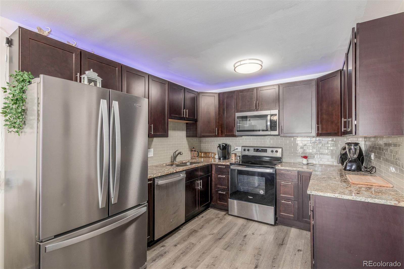 MLS Image #15 for 725 s clinton street 7b,denver, Colorado