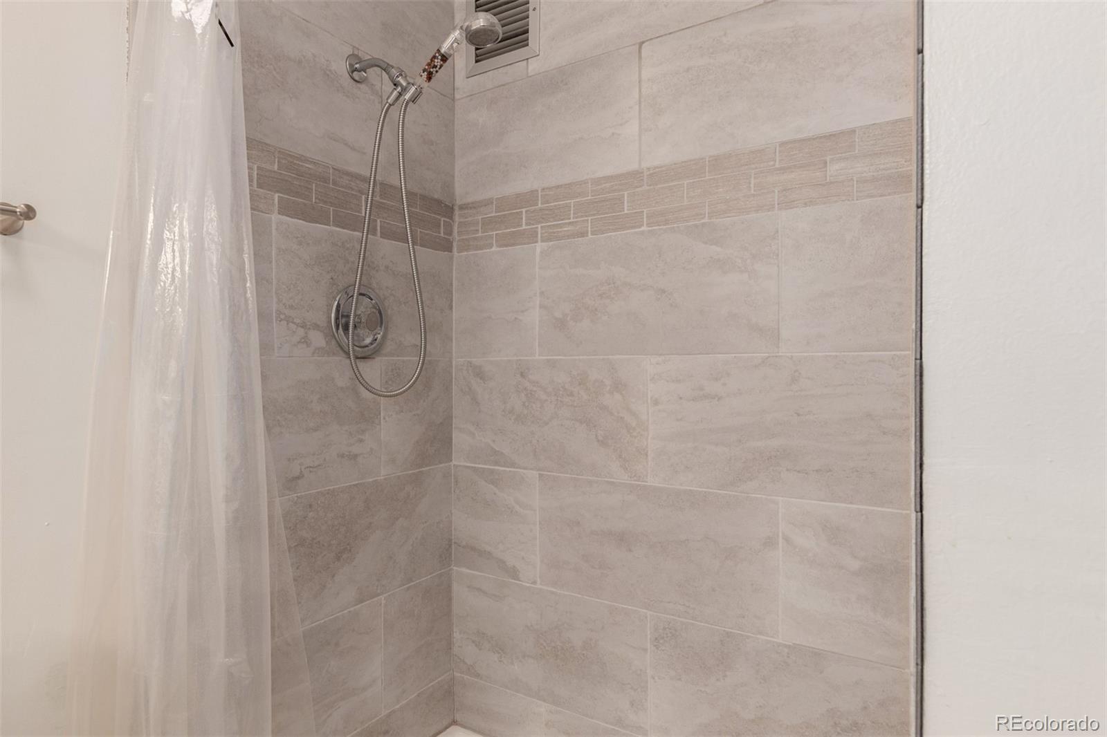 MLS Image #20 for 725 s clinton street 7b,denver, Colorado