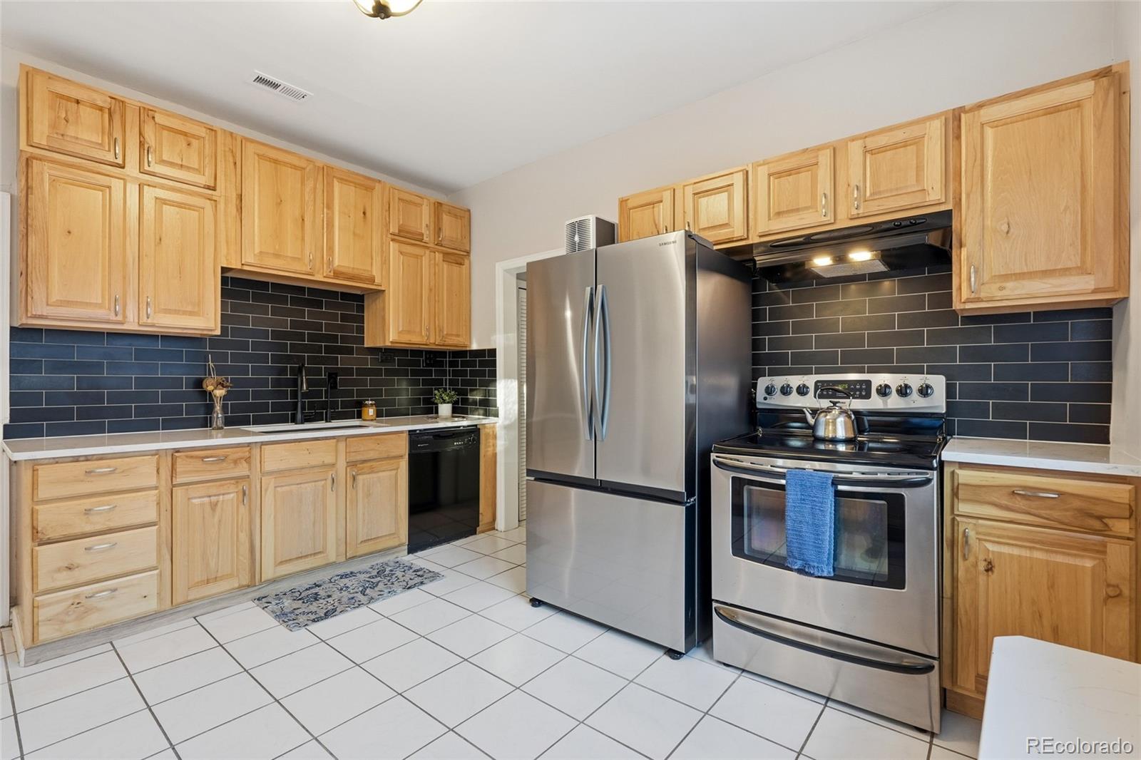 MLS Image #9 for 1416  stuart street,denver, Colorado