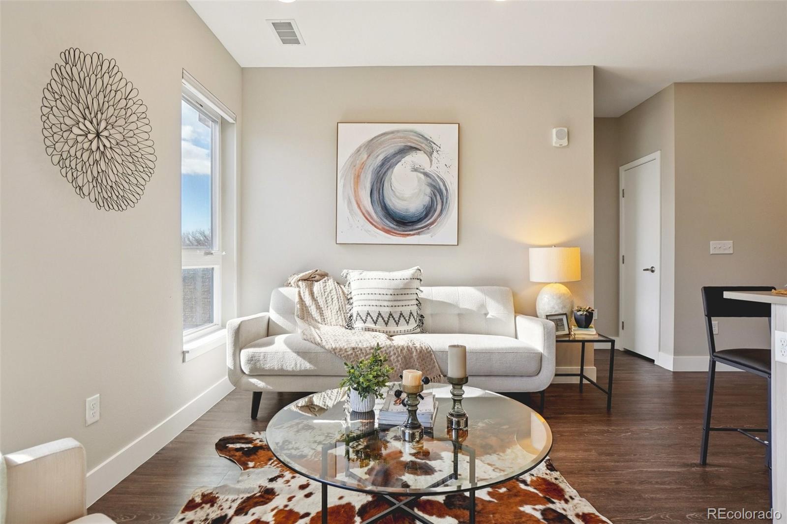 MLS Image #11 for 2374 s university boulevard,denver, Colorado