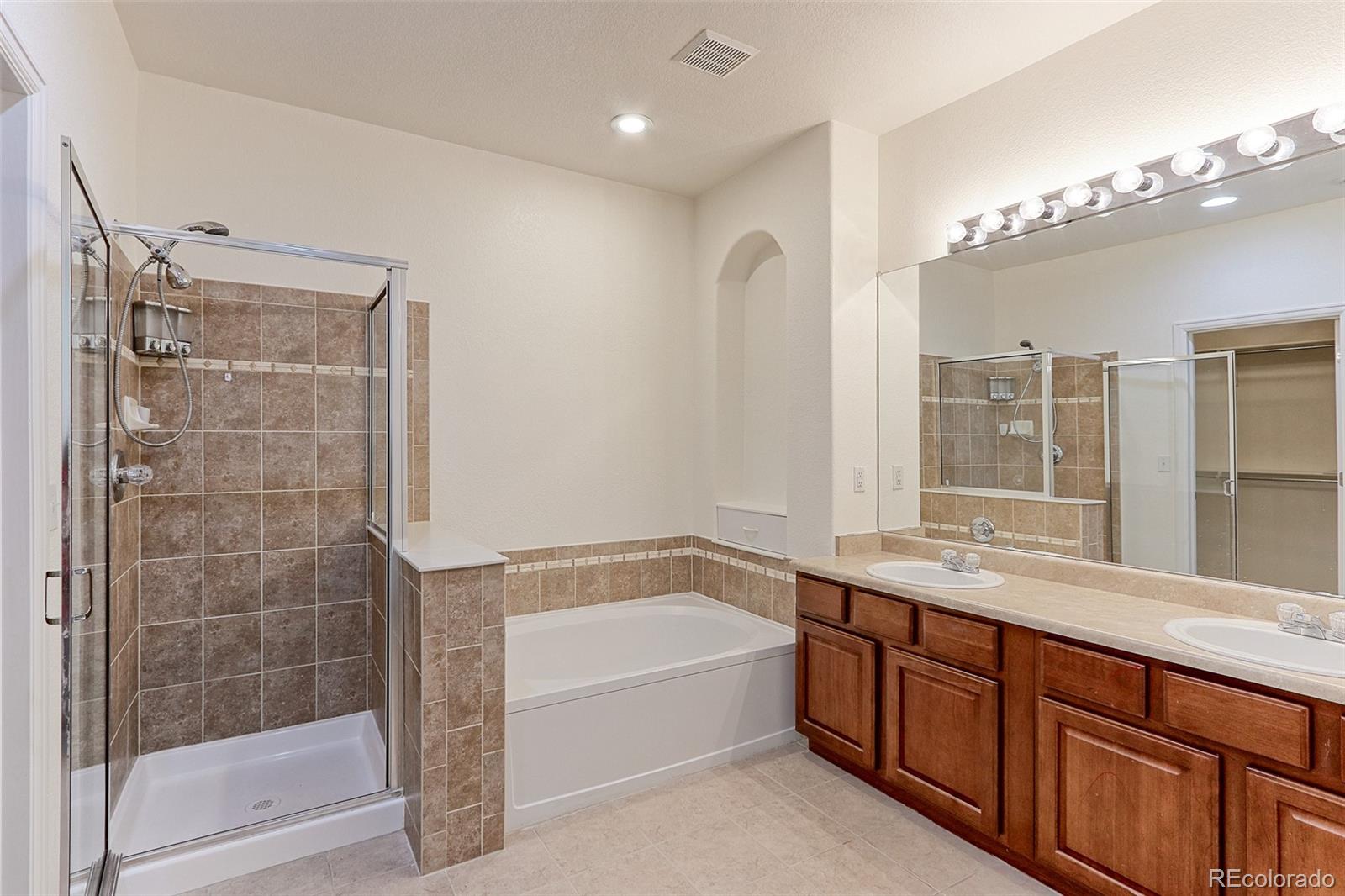 MLS Image #11 for 11207  osage circle b,westminster, Colorado