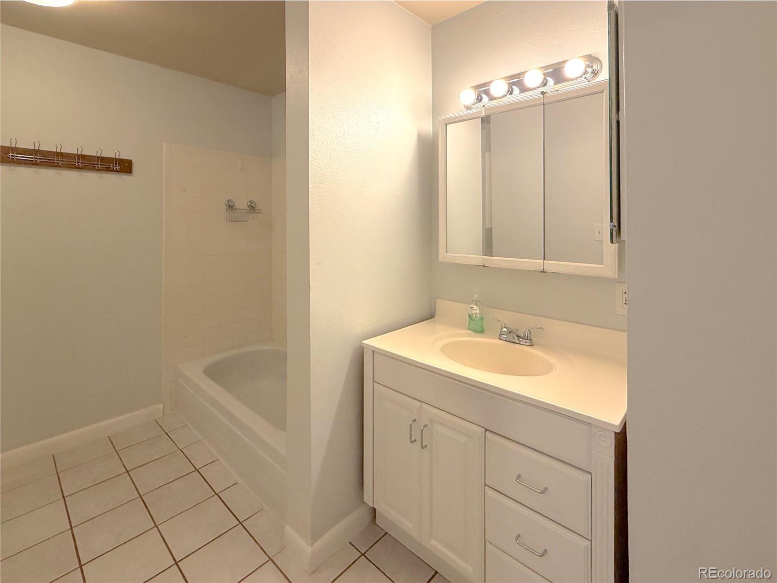 MLS Image #22 for 10211  ura lane,thornton, Colorado