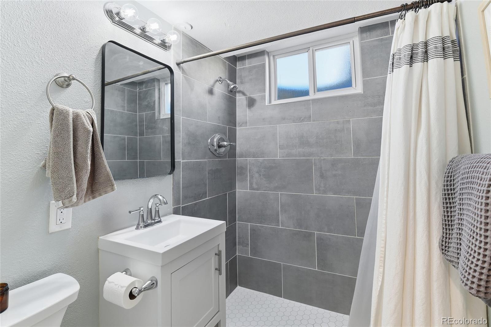 MLS Image #8 for 844 1/2  forest street,denver, Colorado