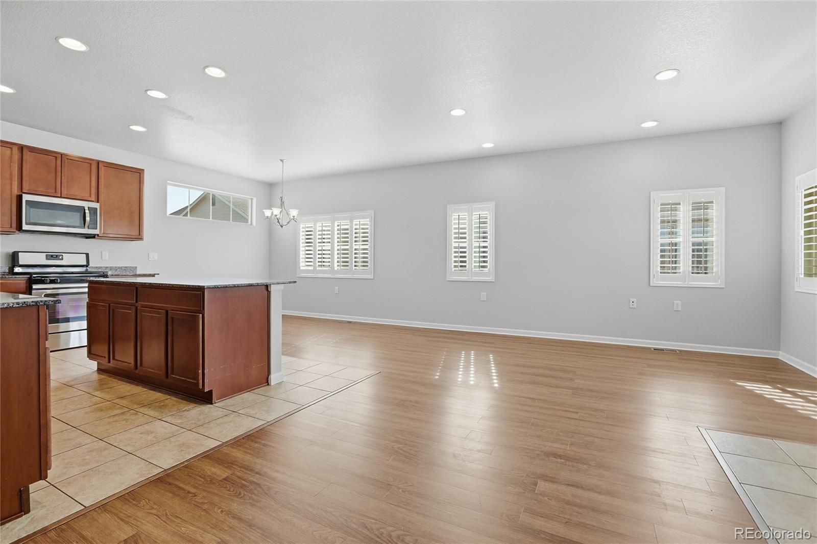 MLS Image #7 for 1949 s flanders way,aurora, Colorado