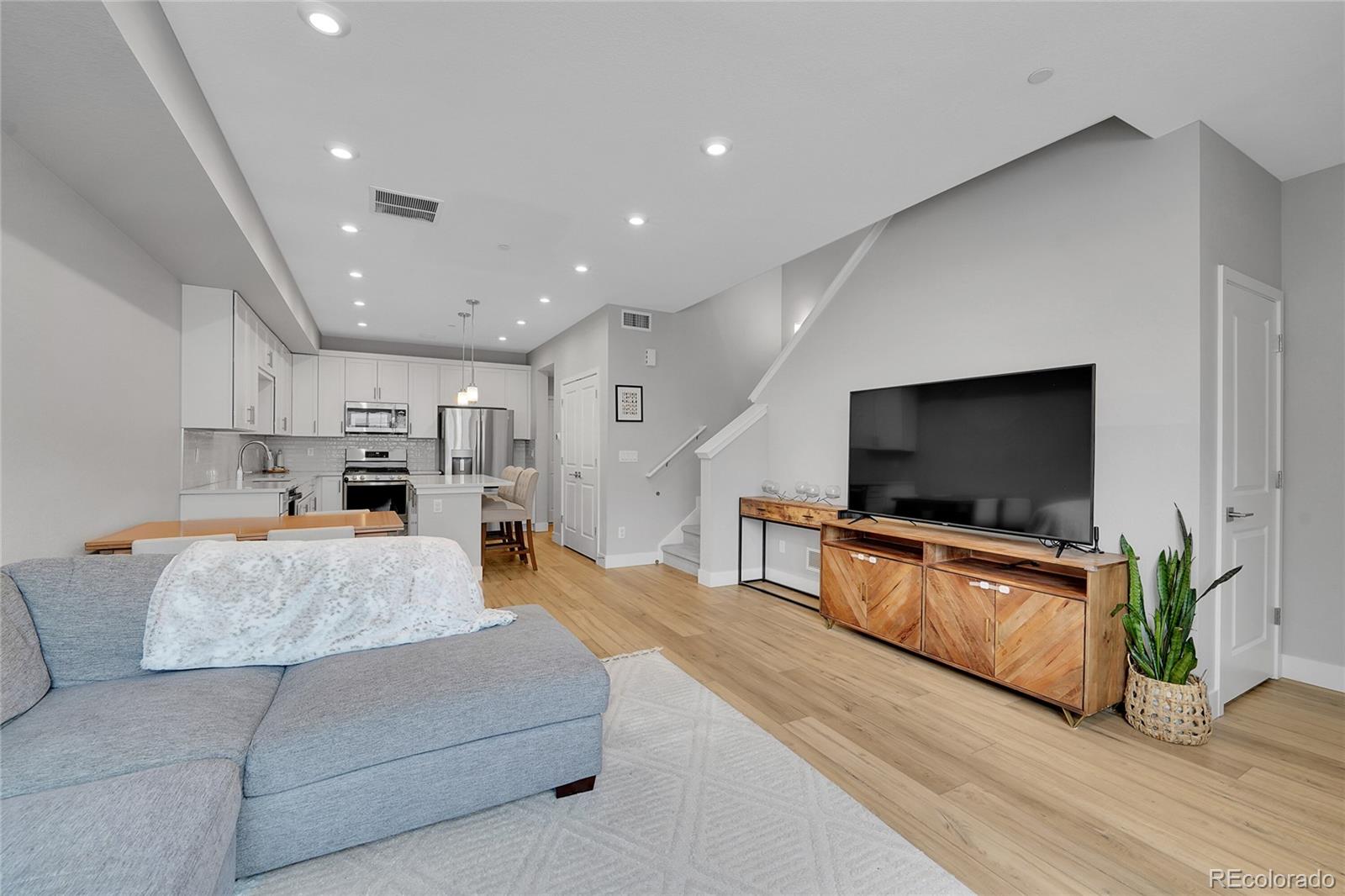 MLS Image #7 for 6211 w 28th court,wheat ridge, Colorado