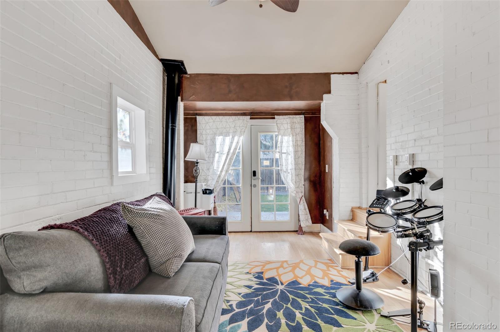 MLS Image #16 for 517  josephine street,denver, Colorado