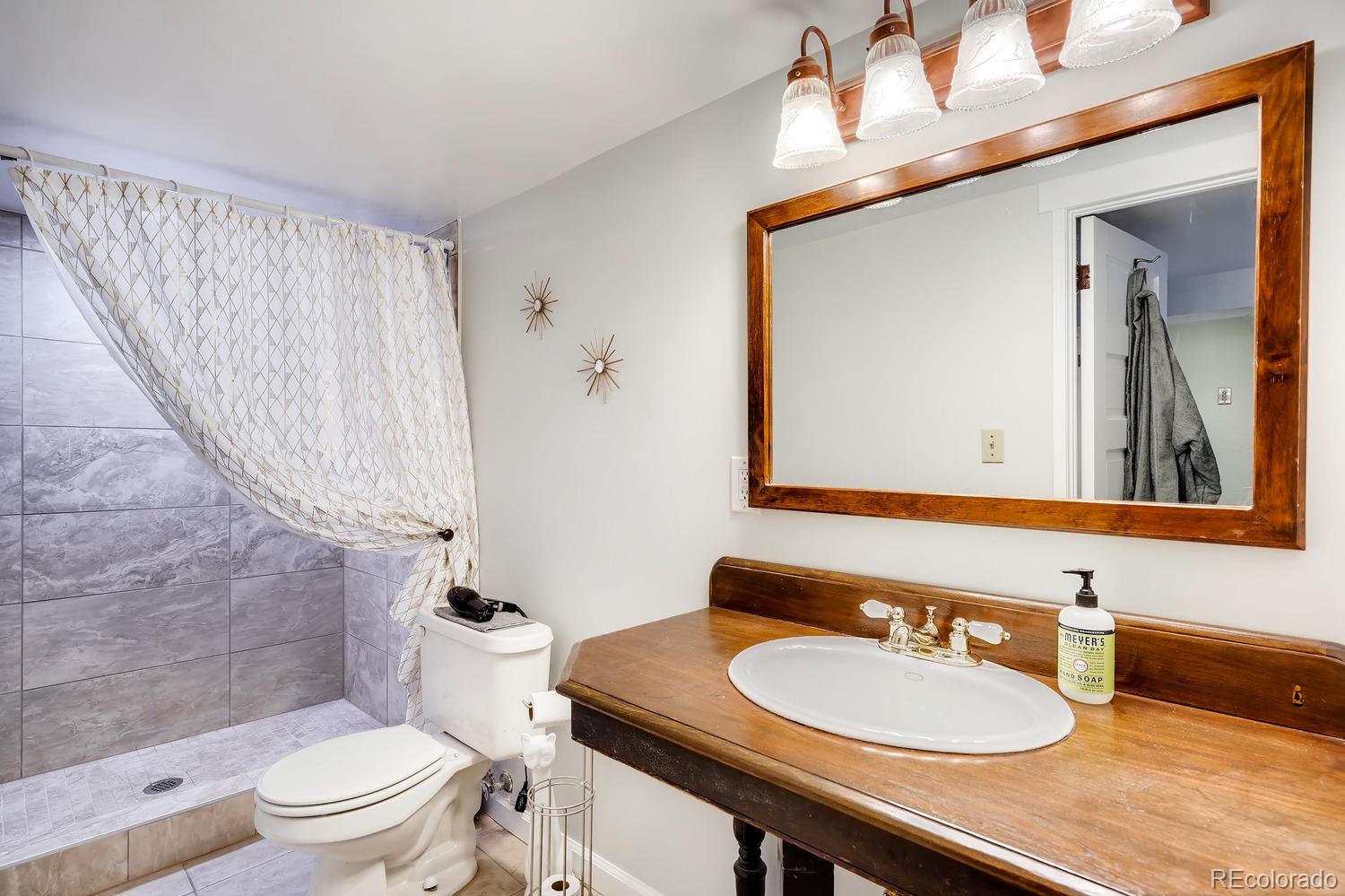 MLS Image #21 for 517  josephine street,denver, Colorado