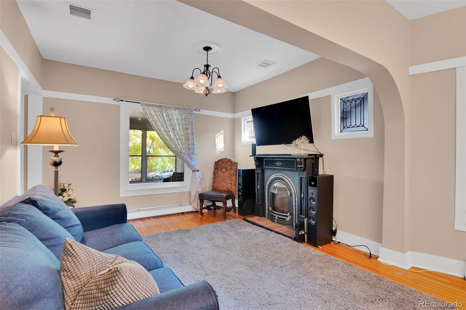 MLS Image #7 for 517  josephine street,denver, Colorado