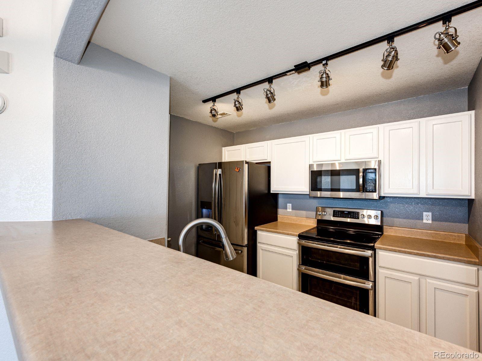 MLS Image #10 for 5255  memphis street,denver, Colorado
