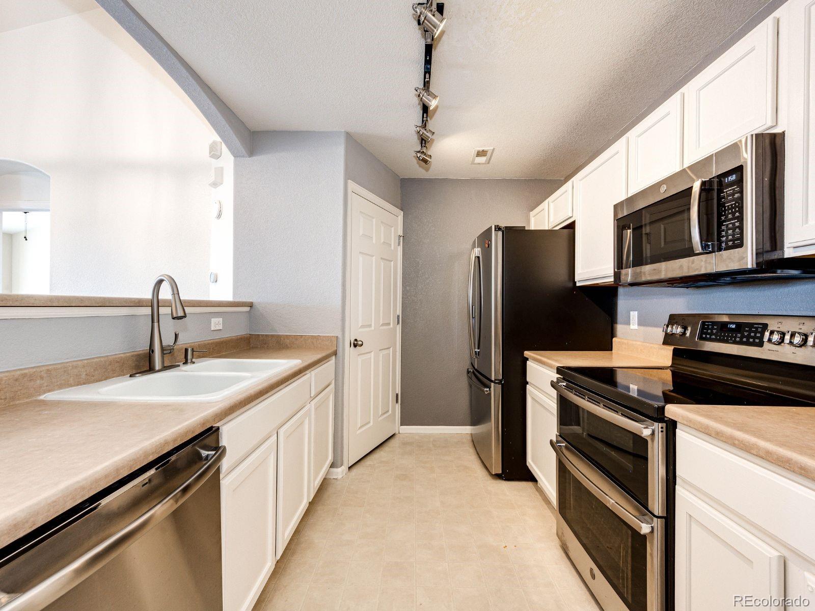 MLS Image #12 for 5255  memphis street,denver, Colorado