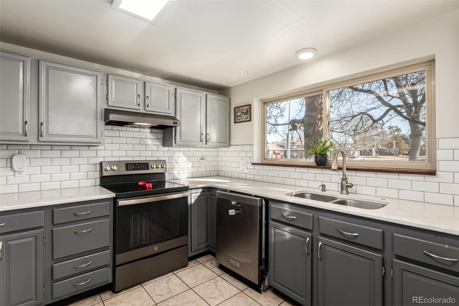MLS Image #12 for 335 s monaco st pkwy,denver, Colorado