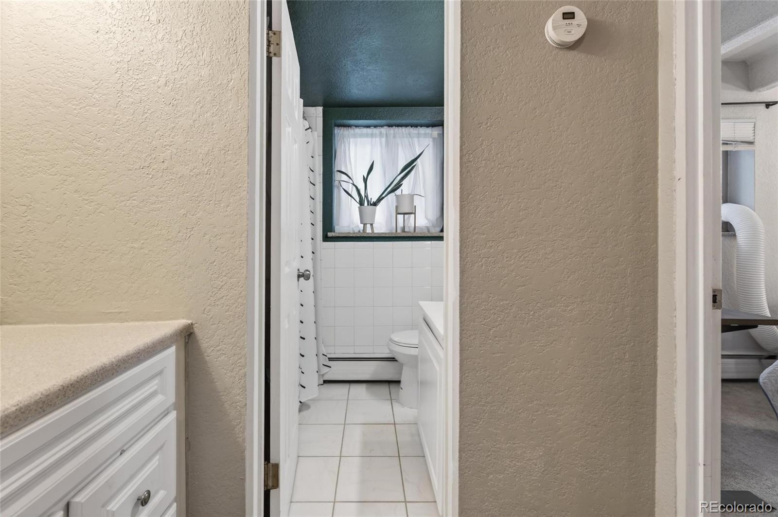 MLS Image #14 for 655 n pearl street,denver, Colorado