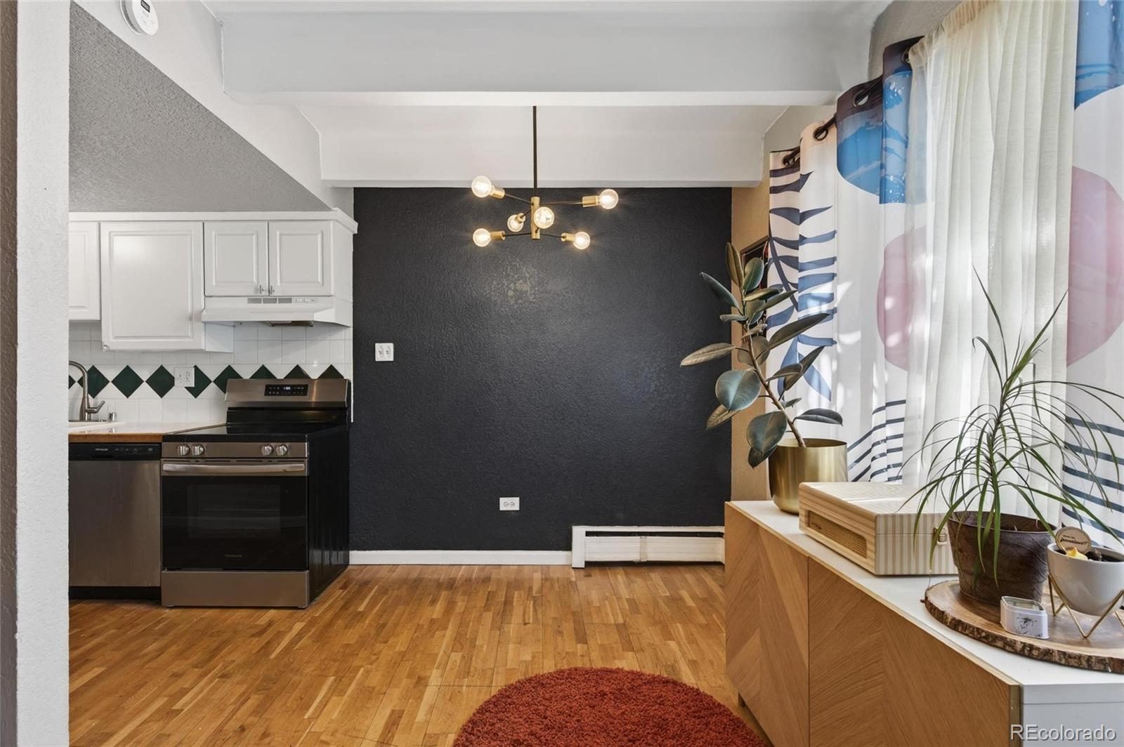 MLS Image #8 for 655 n pearl street,denver, Colorado