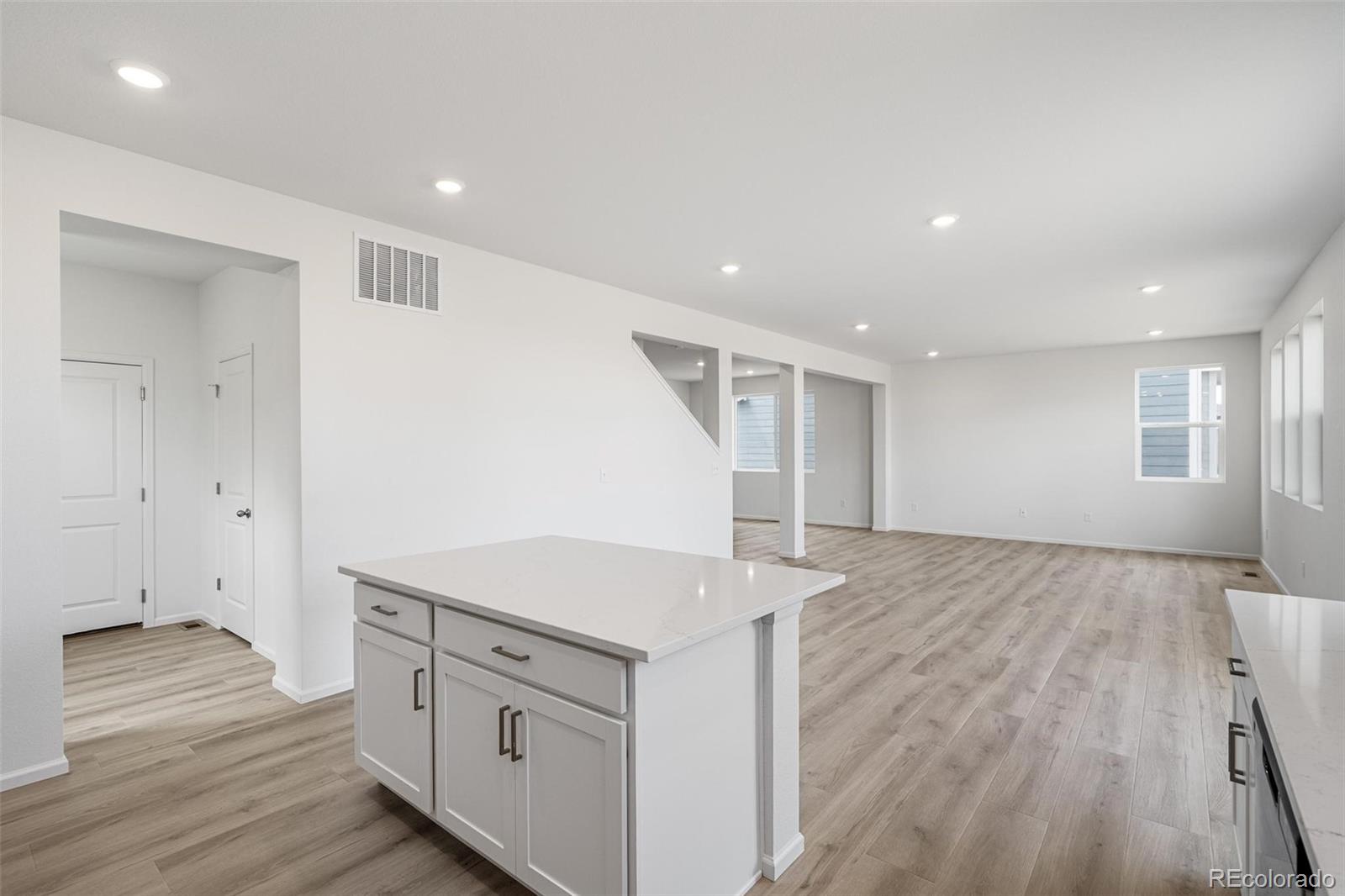 MLS Image #15 for 47399  magnolia avenue,bennett, Colorado