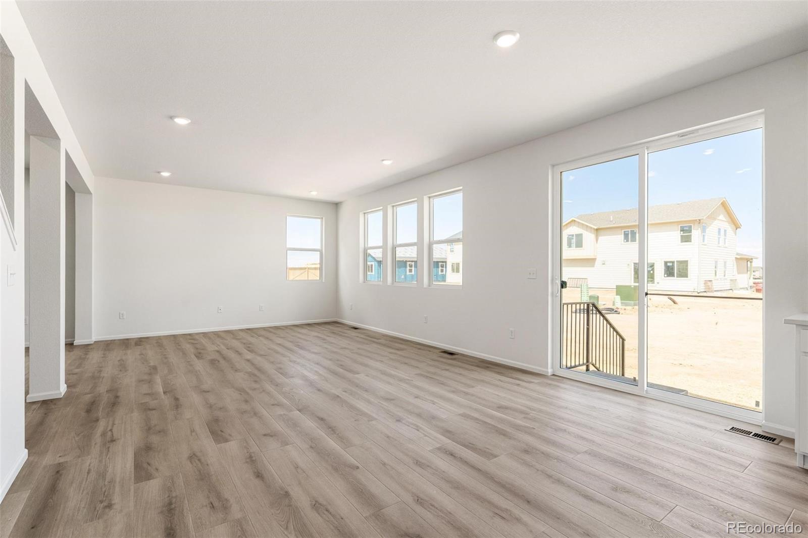 MLS Image #9 for 47399  magnolia avenue,bennett, Colorado